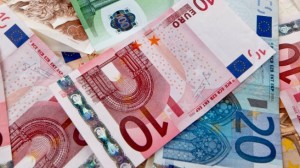 38655-eura-a-koruna-653x367